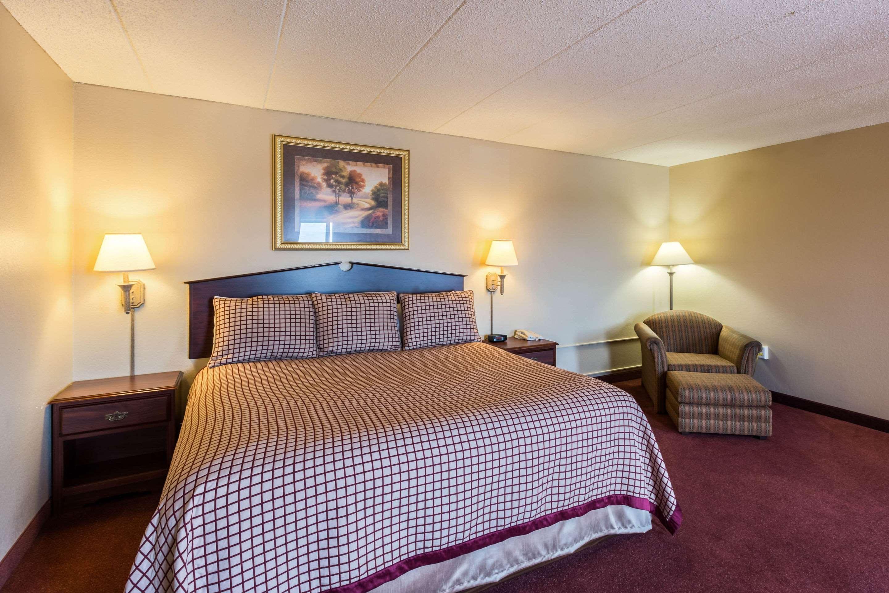 Rodeway Inn Norfolk Exteriér fotografie